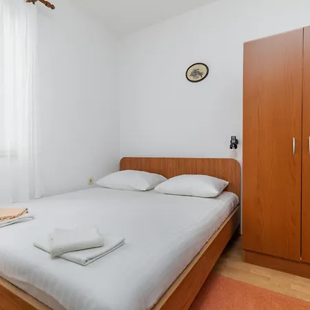 Apartments By The Sea Podaca, Makarska - 516 *